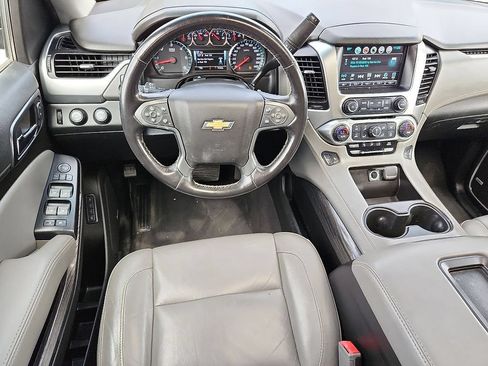 Used 2020 Chevrolet Suburban LT AWD/4WD image 20