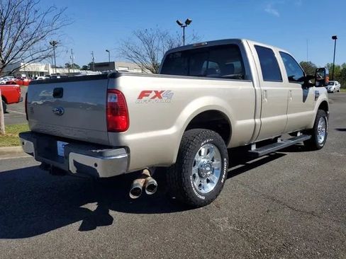 Used 2010 Ford F250 Lariat image 4
