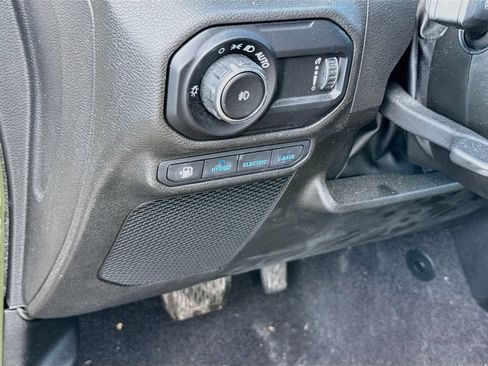 Used 2023 Jeep Wrangler Unlimited Sahara w/ Cold Weather Group AWD/4WD image 11