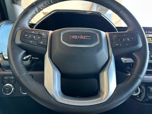 Used 2025 GMC Sierra 1500 SLT AWD/4WD image 22