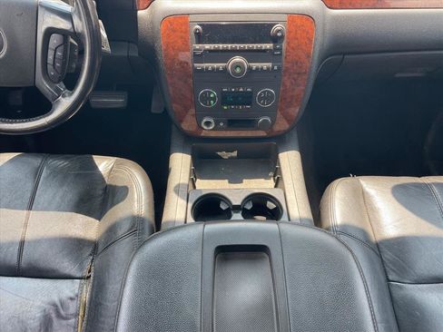 Used 2007 Chevrolet Silverado 1500 LTZ AWD/4WD image 12