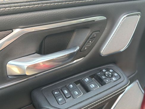 Used 2025 RAM 1500 Laramie AWD/4WD image 14