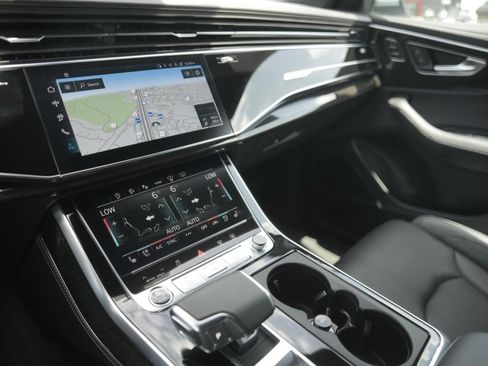 Certified 2025 Audi Q8 Prestige w/ Prestige Package image 16