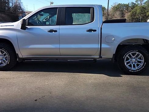 Used 2019 Chevrolet Silverado 1500 W/T w/ Trailering Package image 5