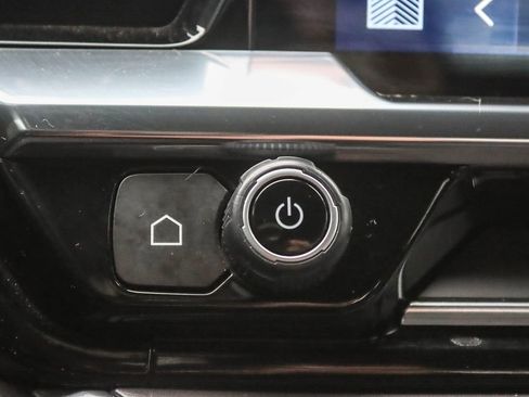 Used 2024 Chevrolet Silverado 2500 High Country w/ Technology Package image 35