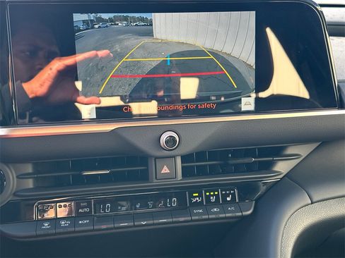 Used 2026 Toyota Crown XLE image 30