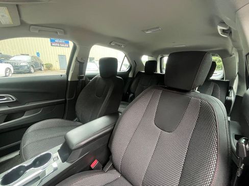 Used 2017 Chevrolet Equinox LS FWD image 15