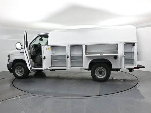 New 2026 Ford E-350 and Econoline 350 Super Duty w/ Power Equipment Group image 33