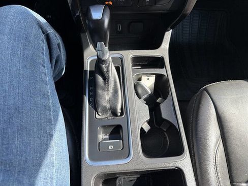 Used 2017 Ford Escape Titanium image 25