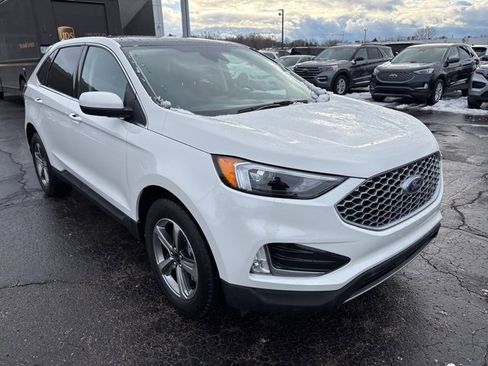 Used 2024 Ford Edge SEL w/ Convenience Package image 10