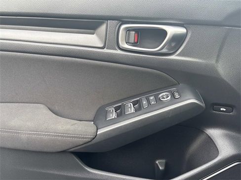 Used 2023 Honda Civic Sport image 22