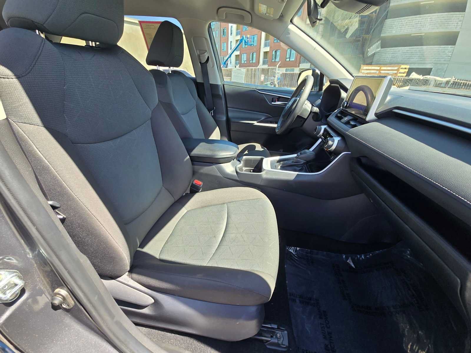 Used 2025 Toyota RAV4 XLE FWD image 10