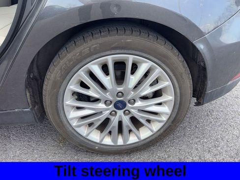 Used 2018 Ford Focus Titanium FWD image 17