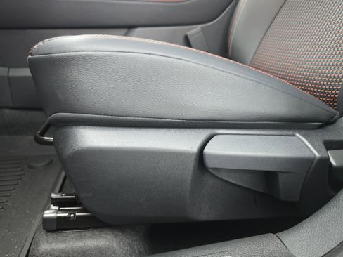 New 2026 Nissan Kicks SR FWD image 27