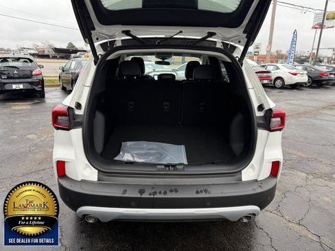 Used 2024 Ford Escape SE image 20