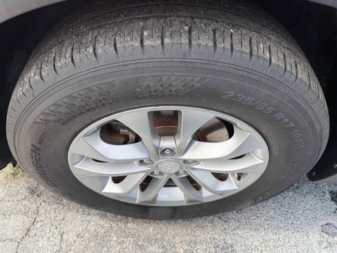 Used 2019 Hyundai Santa Fe SE FWD image 25