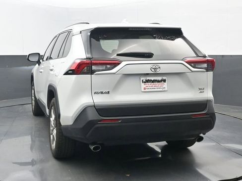 Used 2023 Toyota RAV4 XLE Premium AWD/4WD image 4