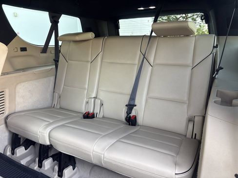 Used 2021 Cadillac Escalade ESV Premium Luxury w/ Driver Assist Tech Package RWD image 15