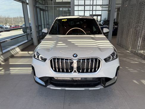 New 2026 BMW X1 xDrive28i w/ Technology Package AWD/4WD image 2