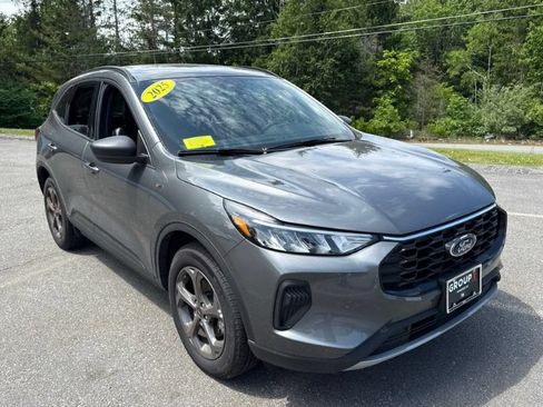 Used 2025 Ford Escape ST-Line AWD/4WD image 3