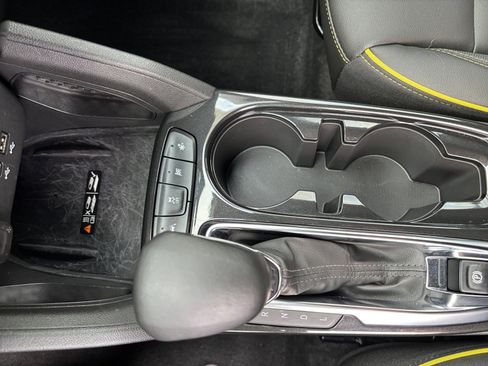 Used 2025 Chevrolet TrailBlazer ACTIV w/ Convenience Package image 15