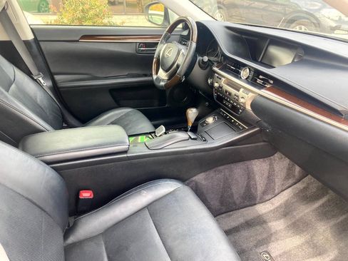 Used 2013 Lexus ES 350 w/ Luxury Pkg FWD image 11