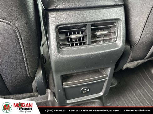 Used 2021 Ford Edge SE AWD/4WD image 12