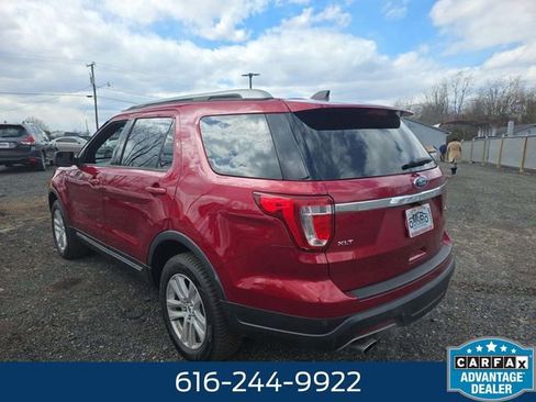 Used 2019 Ford Explorer XLT image 3