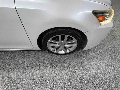 Used 2017 Lexus CT 200h FWD image 35