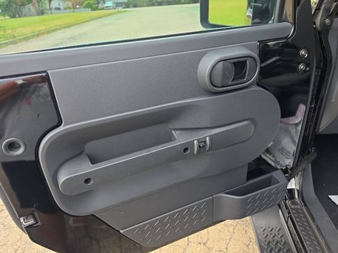Used 2009 Jeep Wrangler Sahara w/ Dual Top Group AWD/4WD image 9