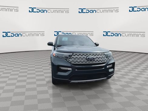 Used 2024 Ford Explorer Limited w/ Limited Technology Package AWD/4WD image 3