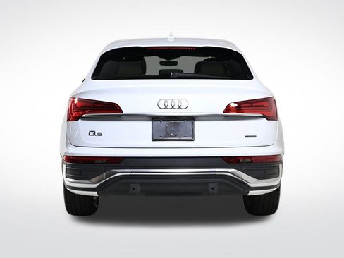 Certified 2025 Audi Q5 2.0T Premium Plus w/ Premium Plus Package image 4