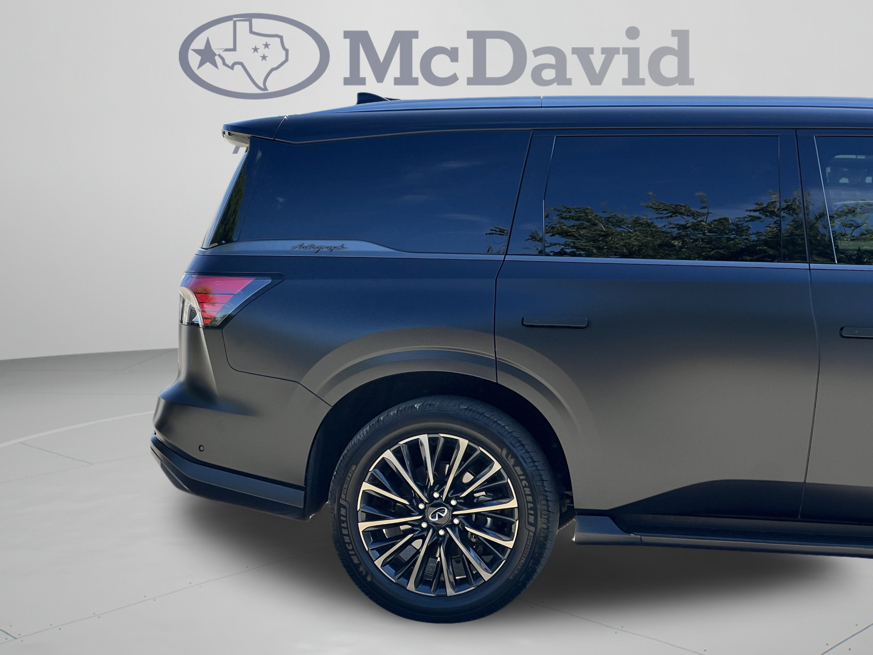 Used 2025 INFINITI QX80 Autograph AWD/4WD image 35