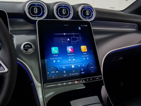 New 2026 Mercedes-Benz GLC 350e 4MATIC image 25