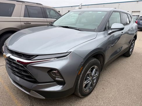 Used 2025 Chevrolet Blazer LT image 5