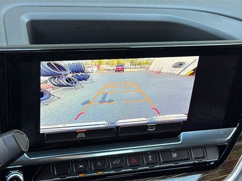 Used 2025 GMC Sierra 1500 Elevation image 18