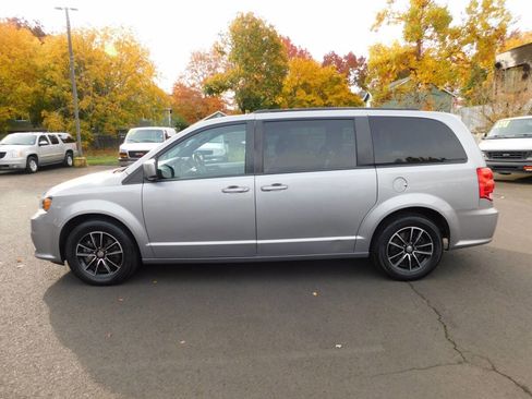 Used 2019 Dodge Grand Caravan GT image 20