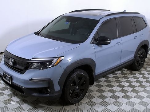 Used 2022 Honda Pilot TrailSport image 3