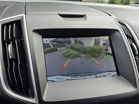 Used 2019 Ford Edge SEL AWD/4WD image 21