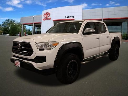 Used 2016 Toyota Tacoma SR RWD image 5