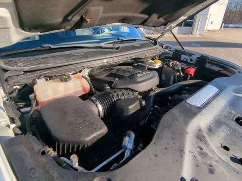 Used 2022 Jeep Grand Wagoneer Series III w/ Rear Seat Video Group 1 image 31