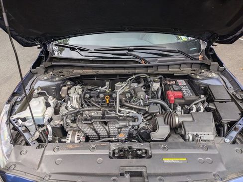 Used 2024 Nissan Altima 2.5 SR w/ SR Premium Package image 27