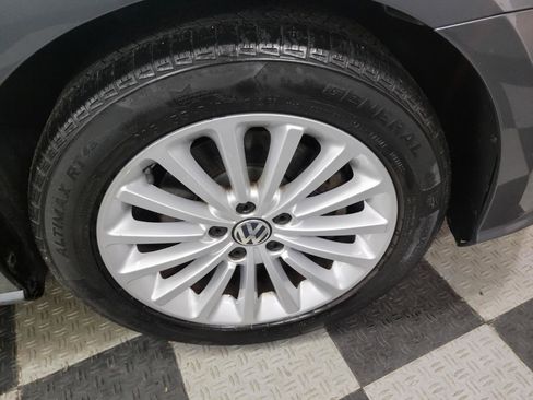 Used 2017 Volkswagen Passat 1.8T SE image 35