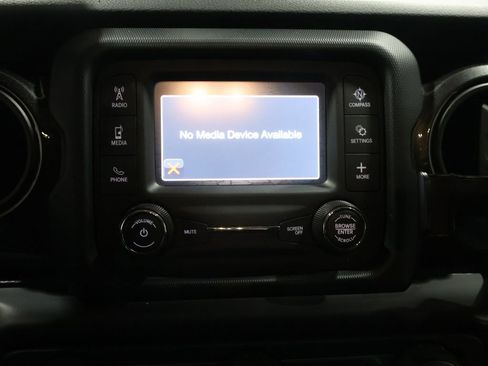 Used 2019 Jeep Wrangler Unlimited Sport image 23