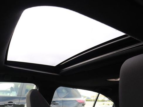 Used 2024 Toyota Corolla SE image 27