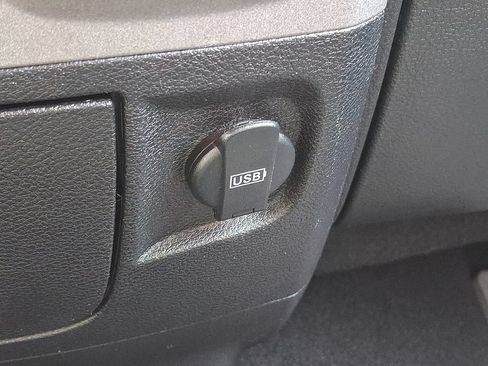 Used 2014 RAM 1500 Express AWD/4WD image 29
