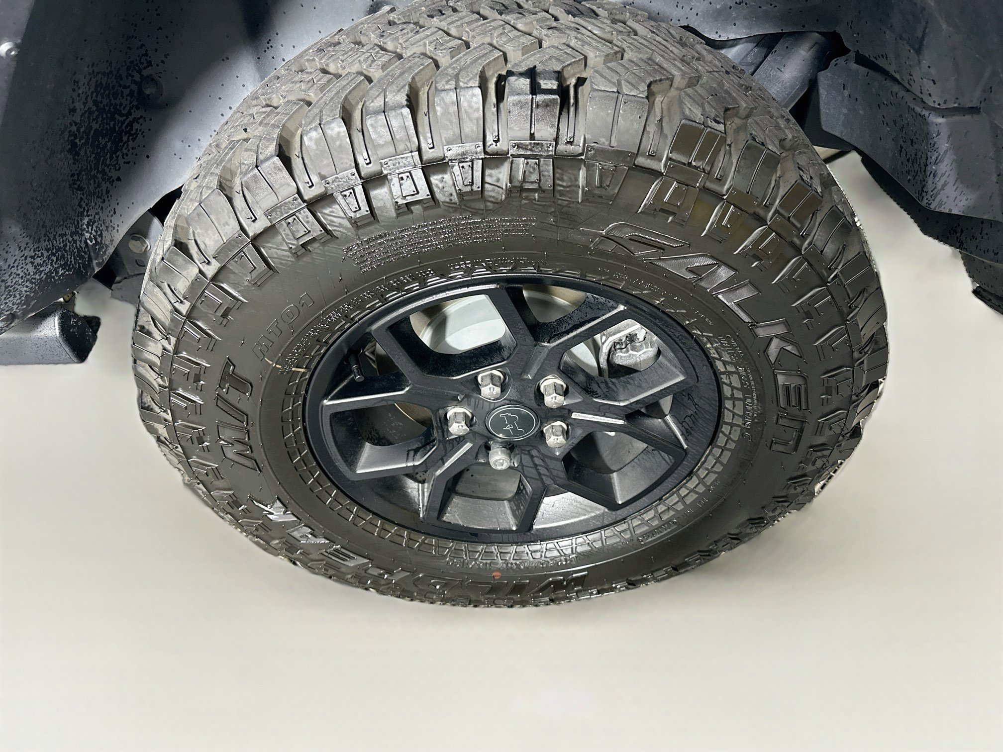 Used 2025 Jeep Wrangler Sport AWD/4WD image 11