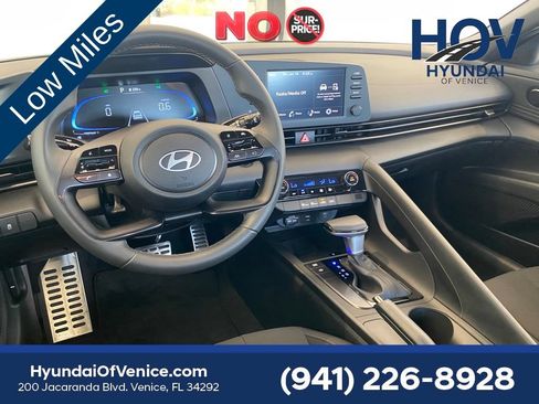 Certified 2025 Hyundai Elantra Sport FWD image 37