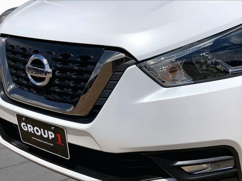 Used 2019 Nissan Kicks SR FWD image 30