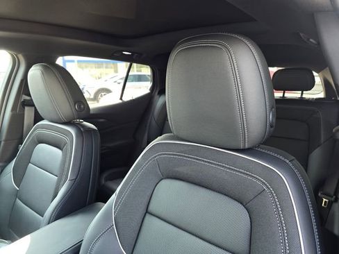 New 2025 Chevrolet Equinox EV LT image 23